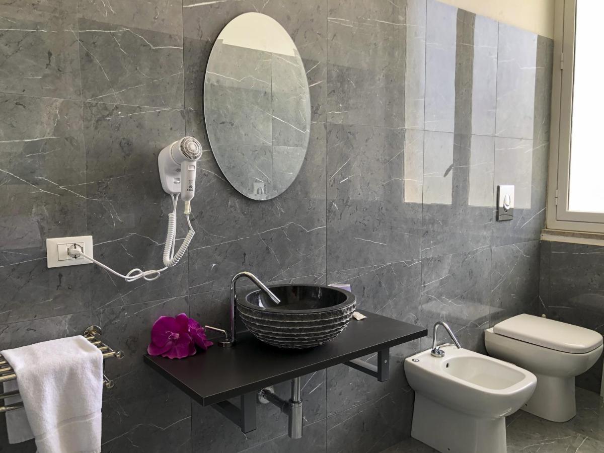 Regina Margherita - bed&breakfast&solarium Syracuse Esterno foto