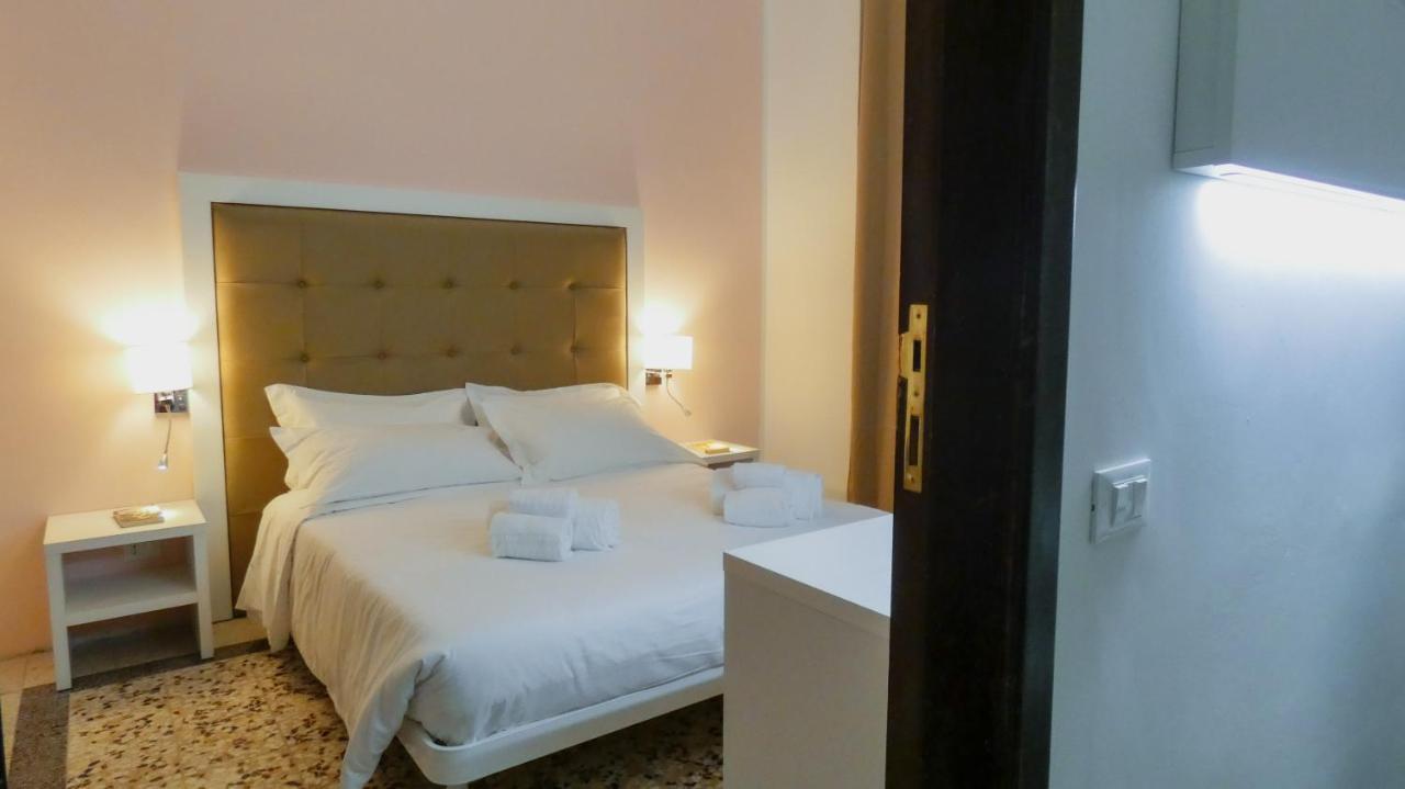 Regina Margherita - bed&breakfast&solarium Syracuse Esterno foto